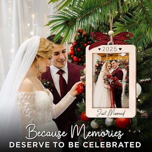 Christmas Ornament Picture Frame - Wooden Landscape Photo Frame for Tree U347