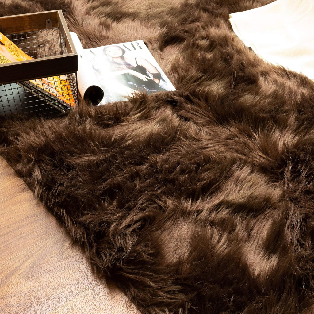 Faux Sheepskin Area Rug, Dark Brown 5 x 7 Feet E2648