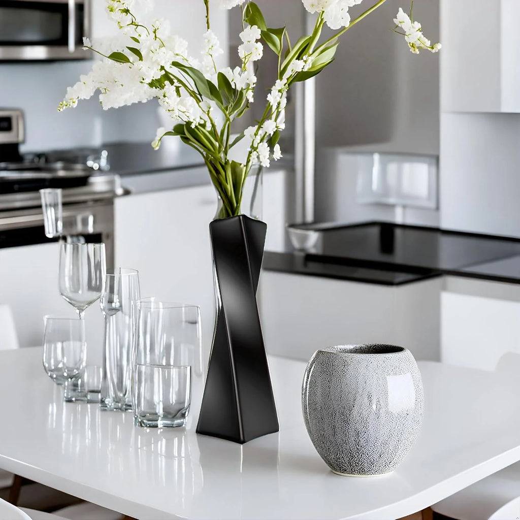 Black Ceramic Geometric Vase F139171