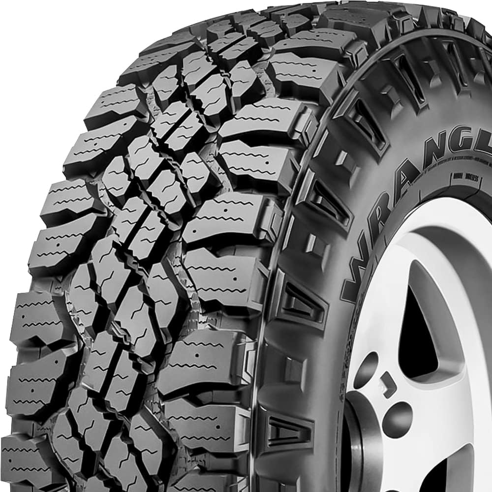 LT265/70R17 All-Terrain Radial Tire P4607