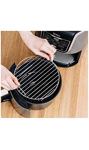 Air Fryer 4 QT, Roast, Bake, Broil, Reheat & Dehydrate S2570