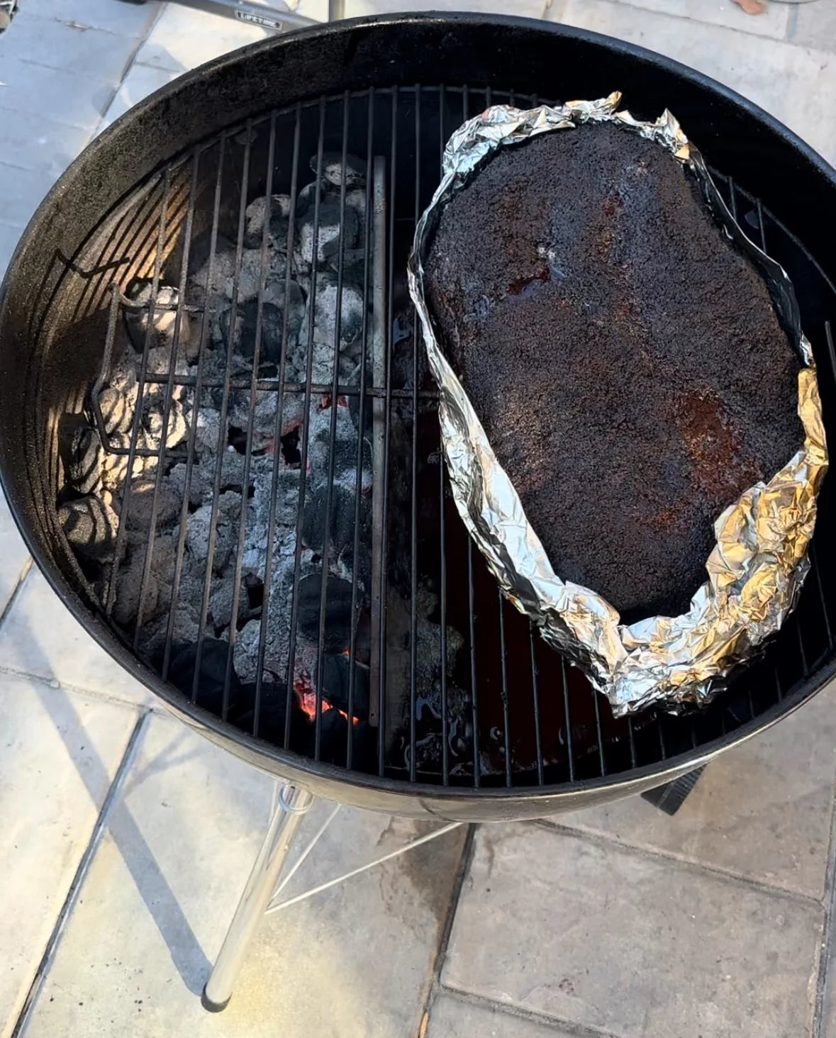 Charcoal Basket and Drip Tray for 22" Kettle Grill X28453