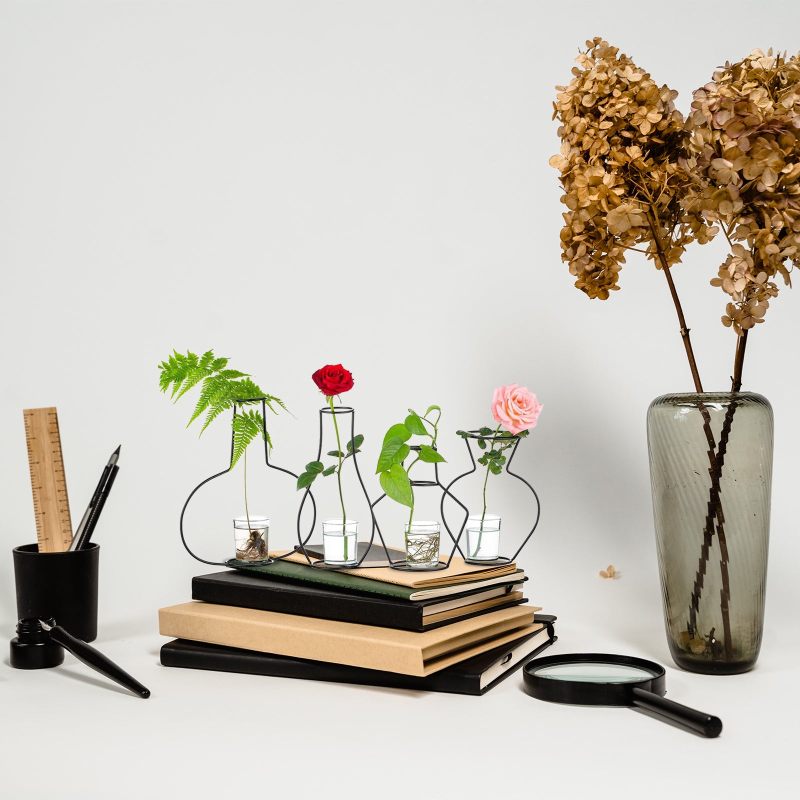 12 pcs Flower Vases with Iron Art Frame B202940