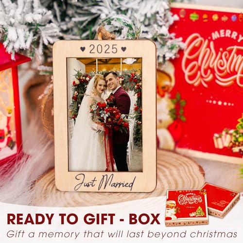 Christmas Ornament Picture Frame - Wooden Landscape Photo Frame for Tree U347