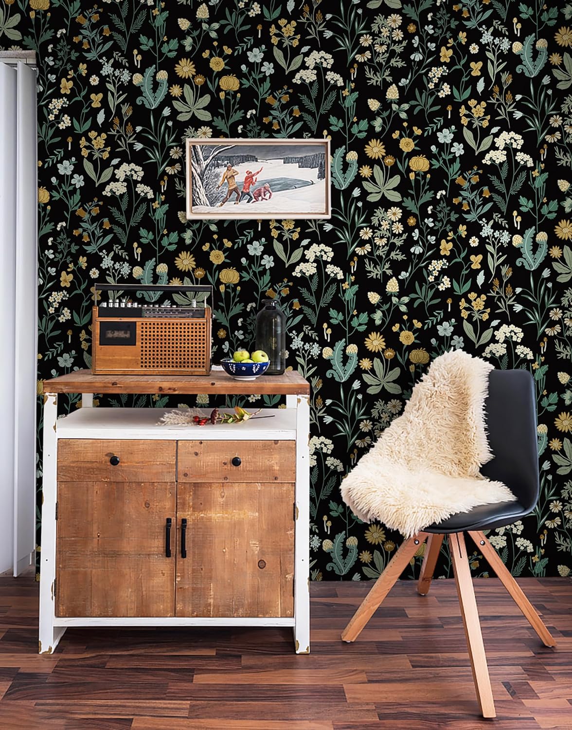 Dark Wild Floral Peel and Stick Wallpaper T532