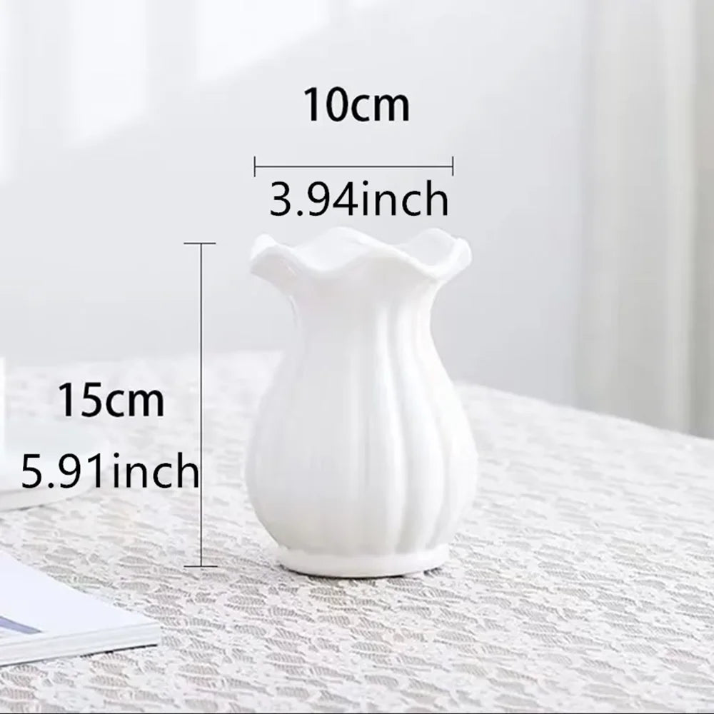 White vase Y5438