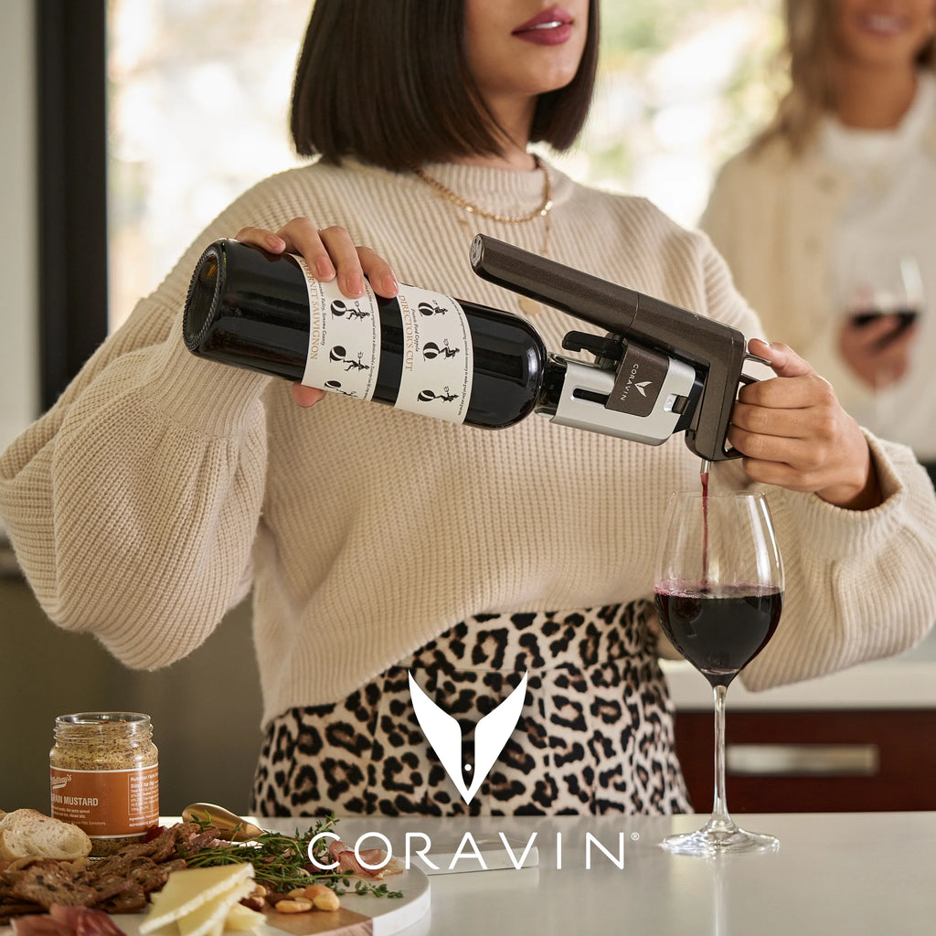 Wine Preservation System with Aerator, Gas Capsules, Screw Caps & Carry Case K78424