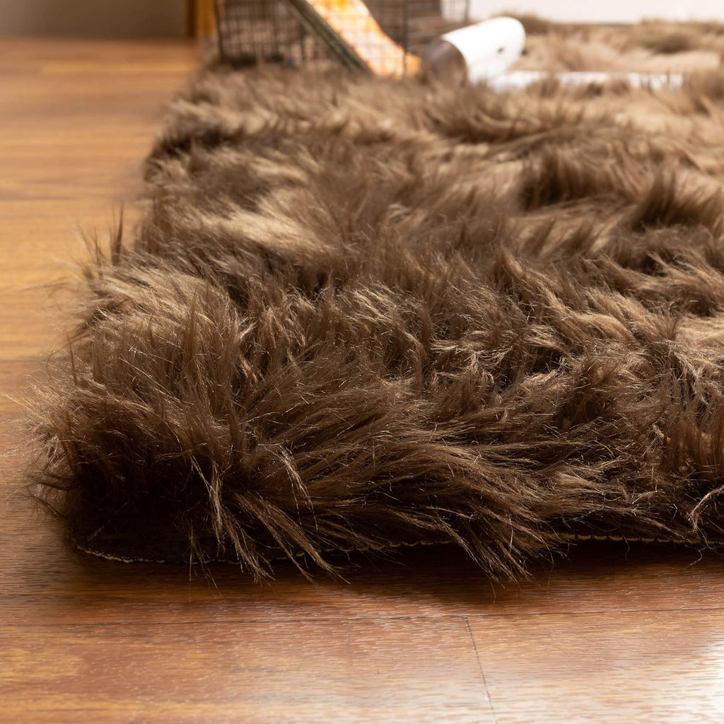 Faux Sheepskin Area Rug, Dark Brown 5 x 7 Feet E2648