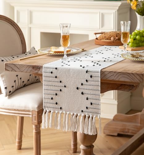 Christmas Table Runner 13 x 90 Inch Cotton Woven with Tassels Red and Beige B398787